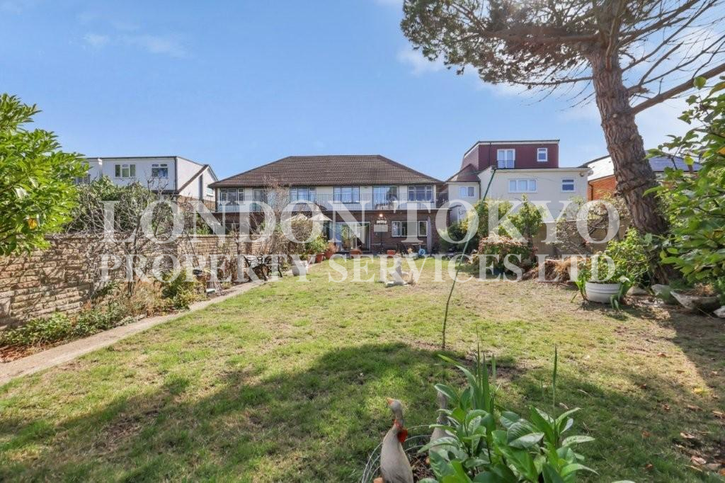 Longland Drive N20 :: London-Tokyo Property Service